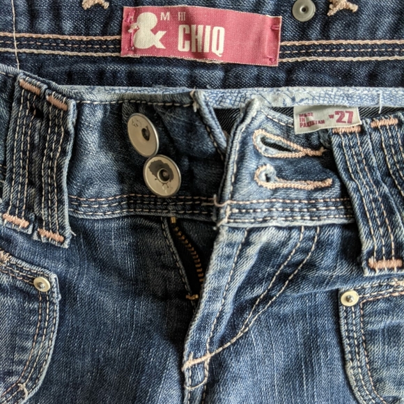 H&M - distressed blue jeans - Picture 4 of 5